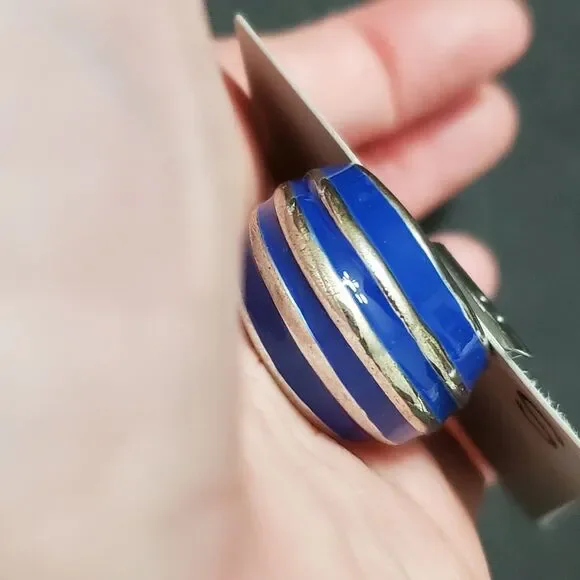 **Last Chance!! Final Sale** Silver tone blue enamel ring Size 8 - Picture 6 of 6